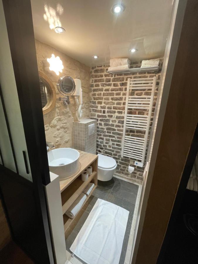 Cinq Diamants, Neuf Equipe Apartment Paris